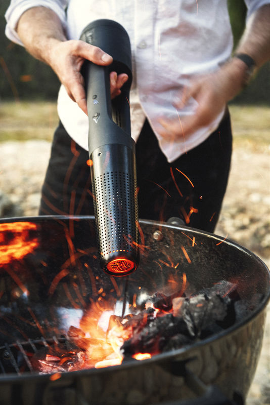 Lighting a charcoal Arteflame grill using the  Looft Lighter X